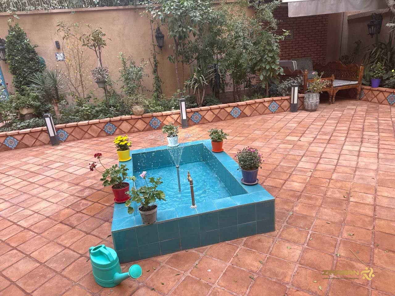 اجرای کاهگل سنتی زیمابان روی نمای ساختمان در پروژه واقعی