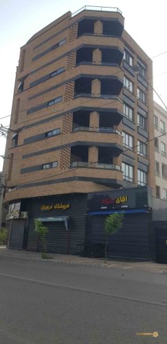 ساختمان مسکونی نوساز با پوشش نانو عایق زیمابان برای محافظت طولانی‌مدت نما